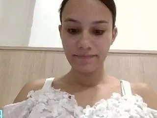 Camsoda Free Live Porn of kelayabrunette
