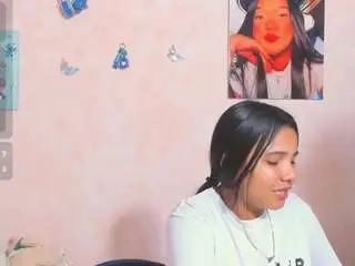 Camsoda Free Porn Cam of sara-mia