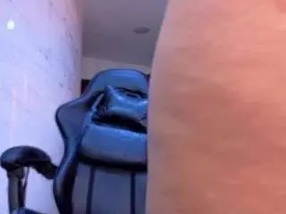 Camsoda Free Live Porn of lola-roses-tf