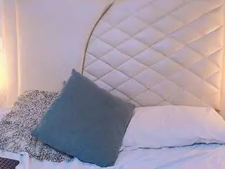 Camsoda Nude Webcam of amberr-greyy