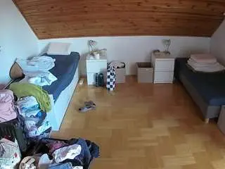 Camsoda Private Sex Chat of voyeurcam-julmodels-greybed-3
