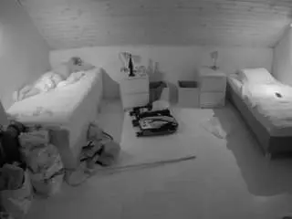 Camsoda Adult Webcams of voyeurcam-julmodels-greybed-3