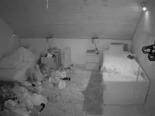 Camsoda Adult Video Chat of voyeurcam-julmodels-whitebed-3