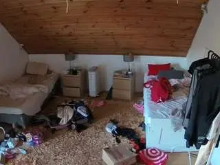 Camsoda Free Live Porn of voyeurcam-julmodels-whitebed-3
