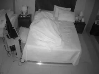 Camsoda Nude Webcam of voyeurcam-casa-salsa-bedroom-3