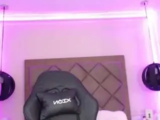 Camsoda Nude Webcam of dakota-reese