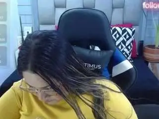 Camsoda Watch Live Sex Cams of evelinzaens