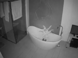 Camsoda Private Sex Chat of voyeurcam-casa-salsa-bathroom-5