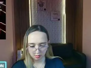 Camsoda Private Sex Chat of liaaroberts