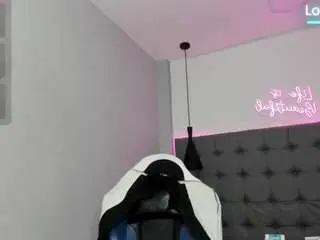 Camsoda Free Porn Cam of scarletcherry18