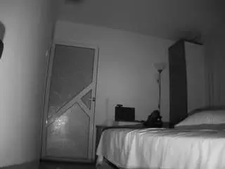 Camsoda Nude Webcam of voyeurcam-charmhellen-kitchen