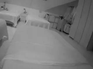 Camsoda Free Porn Cam of voyeurcam-julmodels-bed-1