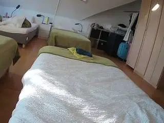 Camsoda Private Sex Chat of voyeurcam-julmodels-bed-1