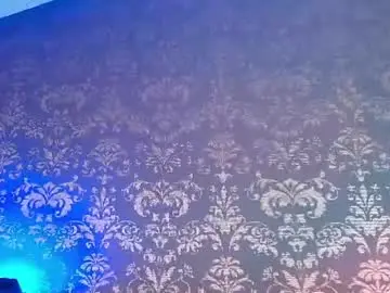 Chaturbate Live Sex Cam of evangelinelove_