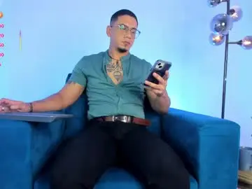 Chaturbate Watch Live Sex Cams of joshmiller___