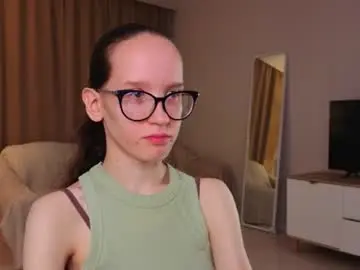 Chaturbate Watch Live Sex Cams of lynettebails