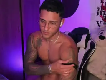 Chaturbate Best live sex cam show of alessandro_vanni
