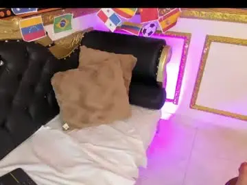 Chaturbate Watch Live Sex Cams of iliy_pervertedx