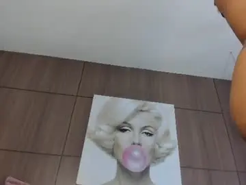 Chaturbate Best live sex cam show of saraycollins
