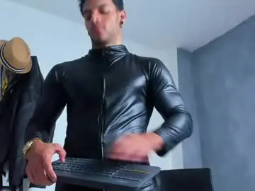 Chaturbate Live Sex Cam of juanbladde