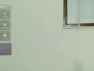 Chaturbate Live Sex of saly_moon1
