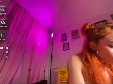 Chaturbate Live Sex Cam of luna_luuvz