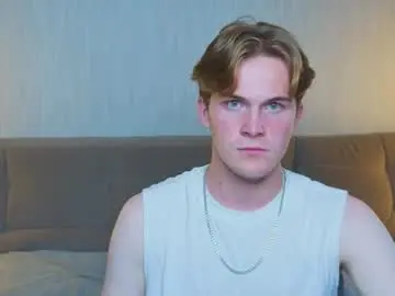 Chaturbate Live Sex Cam of boicute