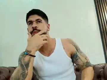 Chaturbate Adult Webcams of petesevans_1