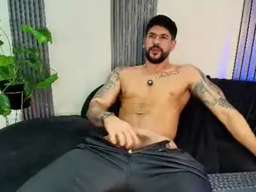 Chaturbate Live Sex Cam of petesevans_1