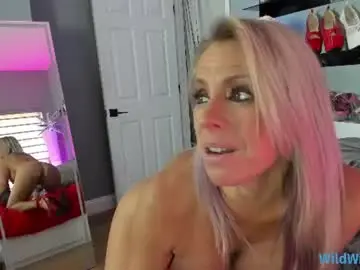 Chaturbate Sex Chat of wildwifebarbie