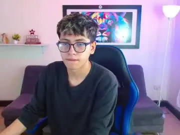 Chaturbate Live Porn of alexcum_18