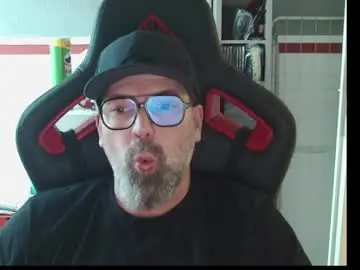 Chaturbate Sex Chat of womenizzeer