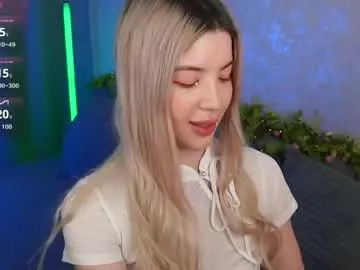 Chaturbate Watch Live Sex Cams of lindathackerr