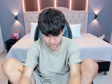 Chaturbate Free Live Porn of tommy18__
