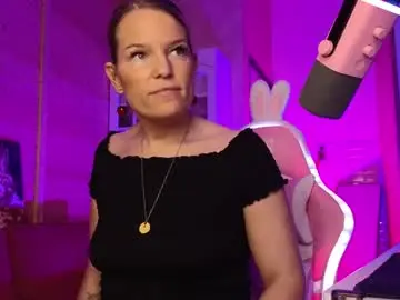 Chaturbate Sex Cam of findom_lady_shine