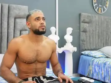 Chaturbate Live Porn of emilio_brandon