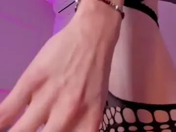 Chaturbate Live Sex Cam of annie_blair_