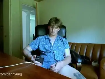 Chaturbate Adult Video Chat of deeyungguy