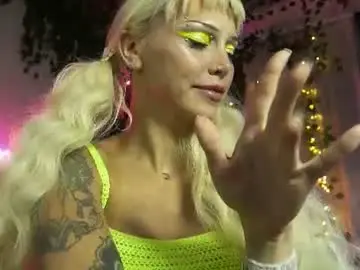 Chaturbate Watch Live Sex Cams of touch_me_if_you_can