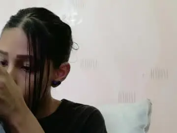 Chaturbate Free Live Porn of skinnyneighbour_