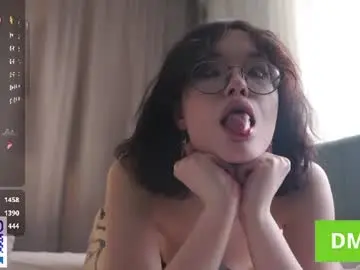 Chaturbate Free Porn Cam of cinacandy
