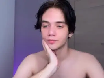Chaturbate Nude Webcam of zombde32