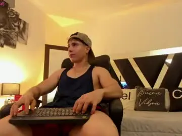 Chaturbate Live Sex of axelmartinezz