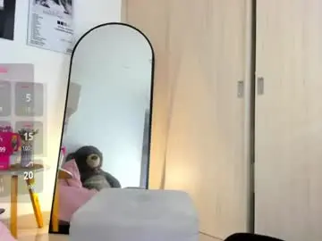 Chaturbate Watch Live Sex Cams of hollyprincess_2