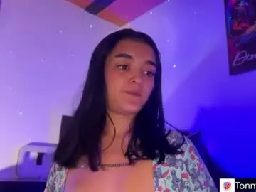 Chaturbate Nude Webcam of amber_tony77