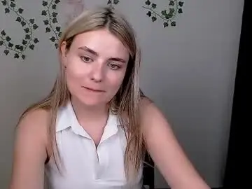 Chaturbate Live Sex Cam of shy_sabrina_
