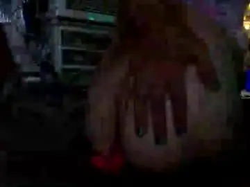 Chaturbate Sex Cam of magic_bus_adventures