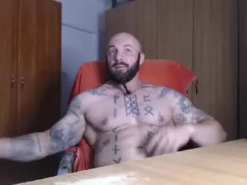 Chaturbate Live Sex Cam of strongivan
