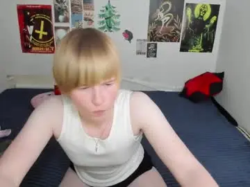 Chaturbate Live Sex Cam of cattie_w_