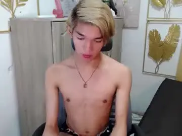 Chaturbate Live Porn of urasian_john20